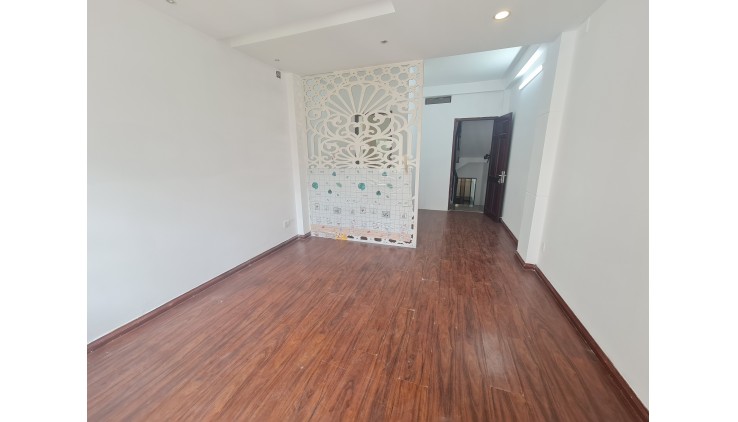 Cho thuê nhà Mặt tiền Tân Sơn Nhì 64m2, 3Lầu, 26Triệu